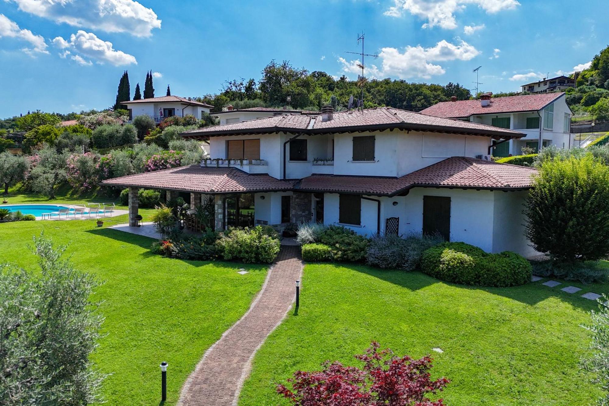 Villa Oleander Манерба-дель-Гарда Экстерьер фото