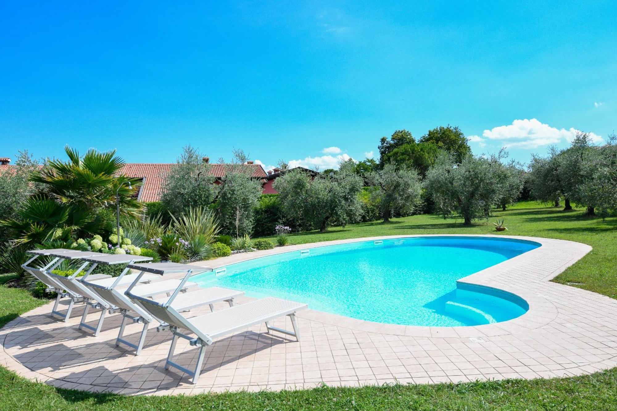 Villa Oleander Манерба-дель-Гарда Экстерьер фото